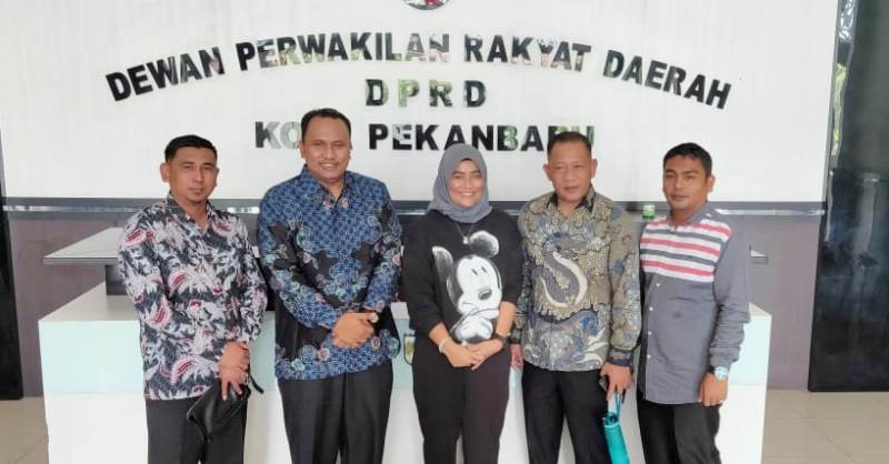 Dinilai Sukses Dalam Hal Publikasi, Bagian Protokoler Sekretariat DPRD Pekanbaru Dapat Apresiasi