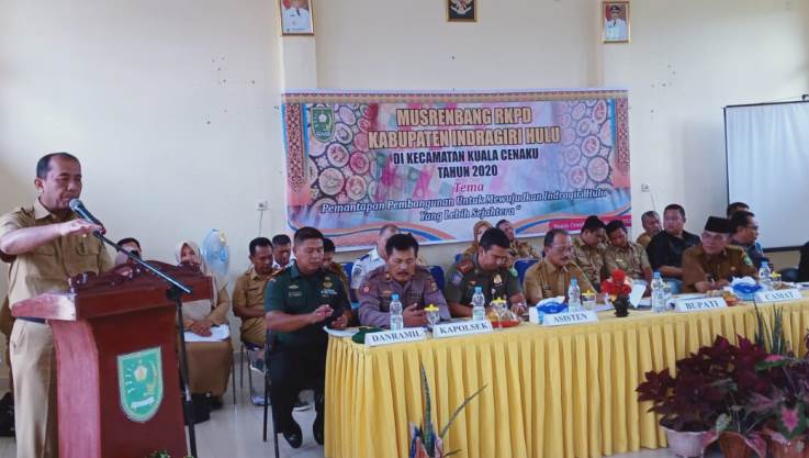 Kepala BAPPEDA Pimpinan Acara Pembukaan Musrenbang ke 13 di Kecamatan Kuala Cinaku