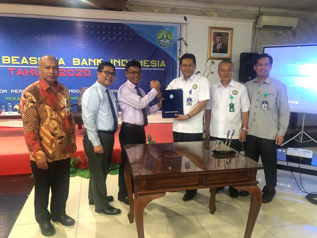 Tahun Ini, BI Riau Berikan Beasiswa kepada 75 Mahasiswa UNRI