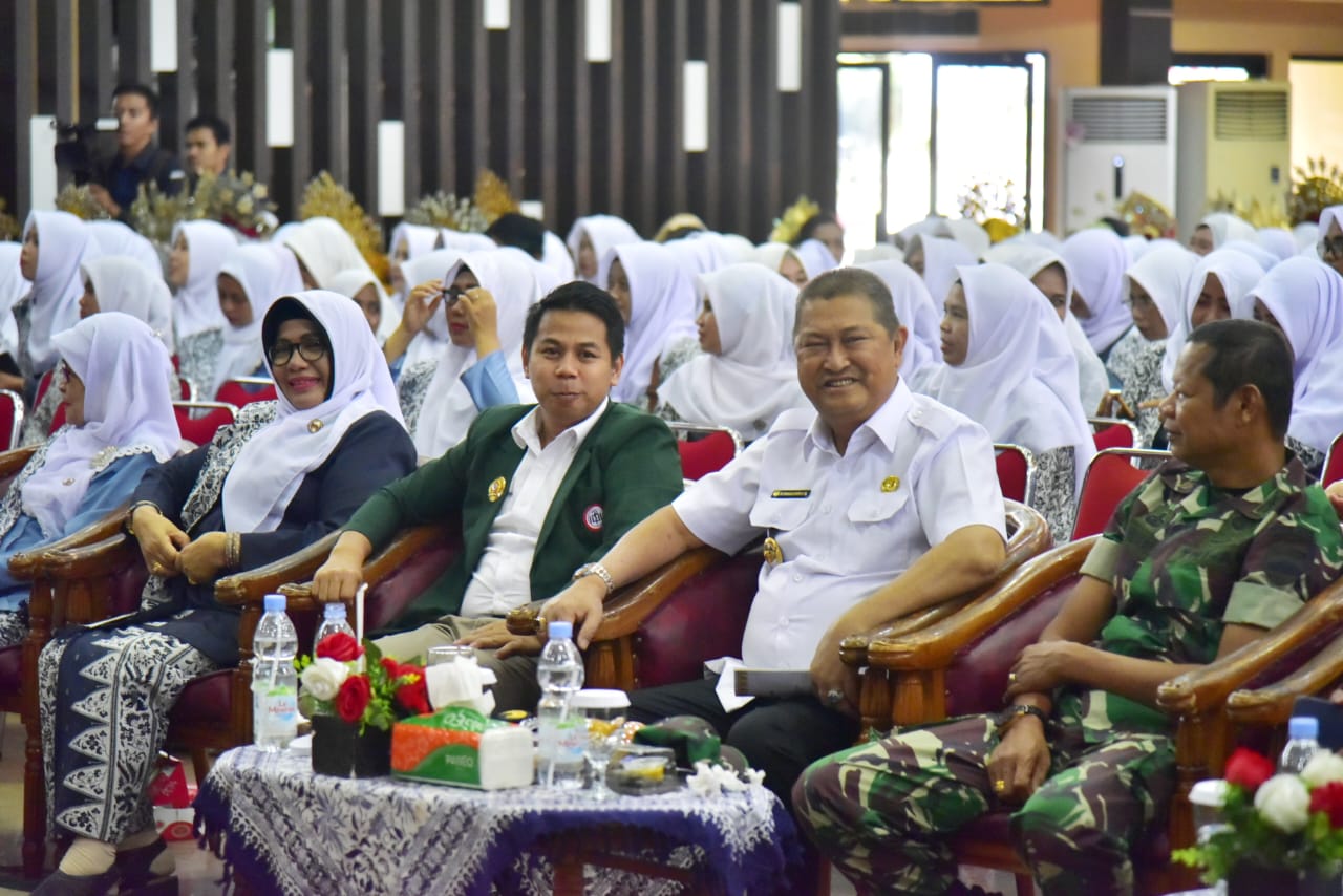 Wakil Bupati H.Syamsuddin Uti: Bidan Bekerja Tanpa Mengenal Lelah dan Waktu