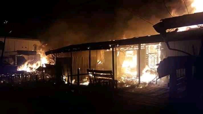 Sebanyak 6 Kios Terbakar di Pulau Burung, Kerugian Capai Milyaran Rupiah