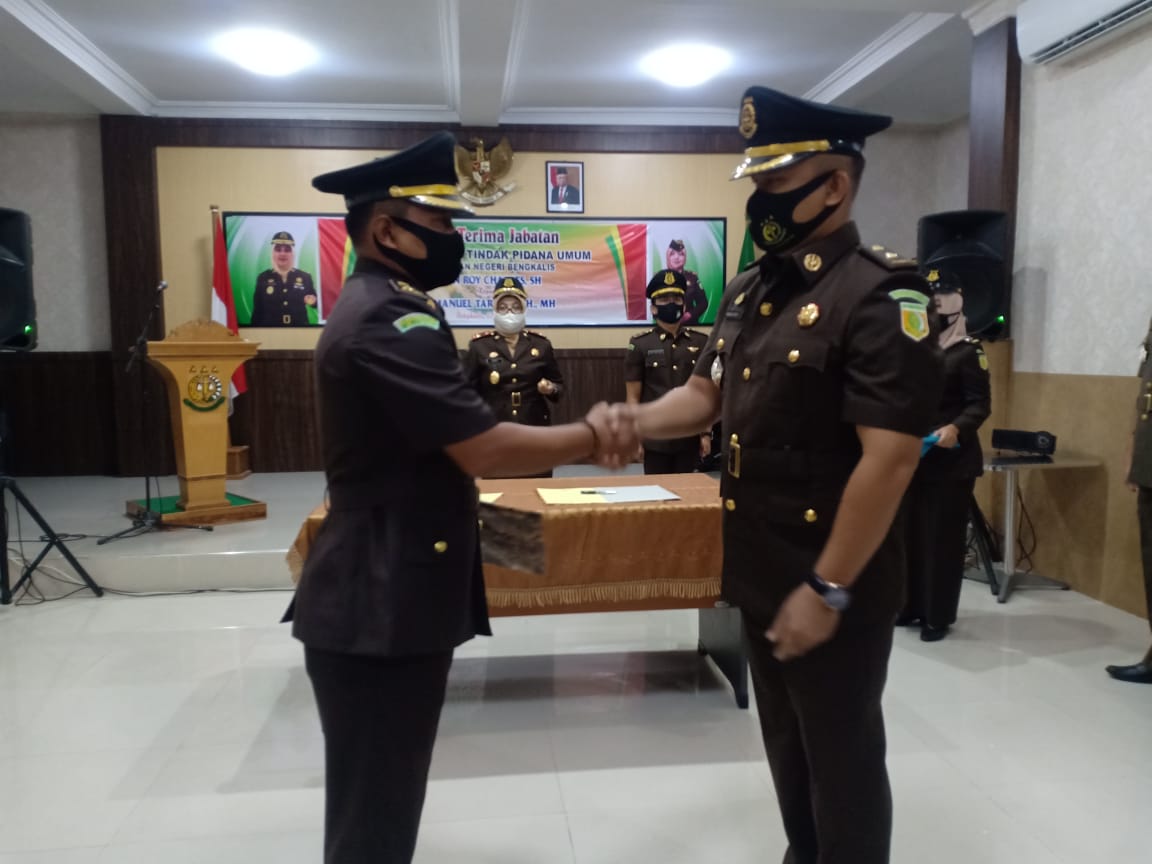 Kasi Pidum Kejari Bengkalis Dimutasi, Immanuel Tarigan Gantikan Iwan Roy Carles