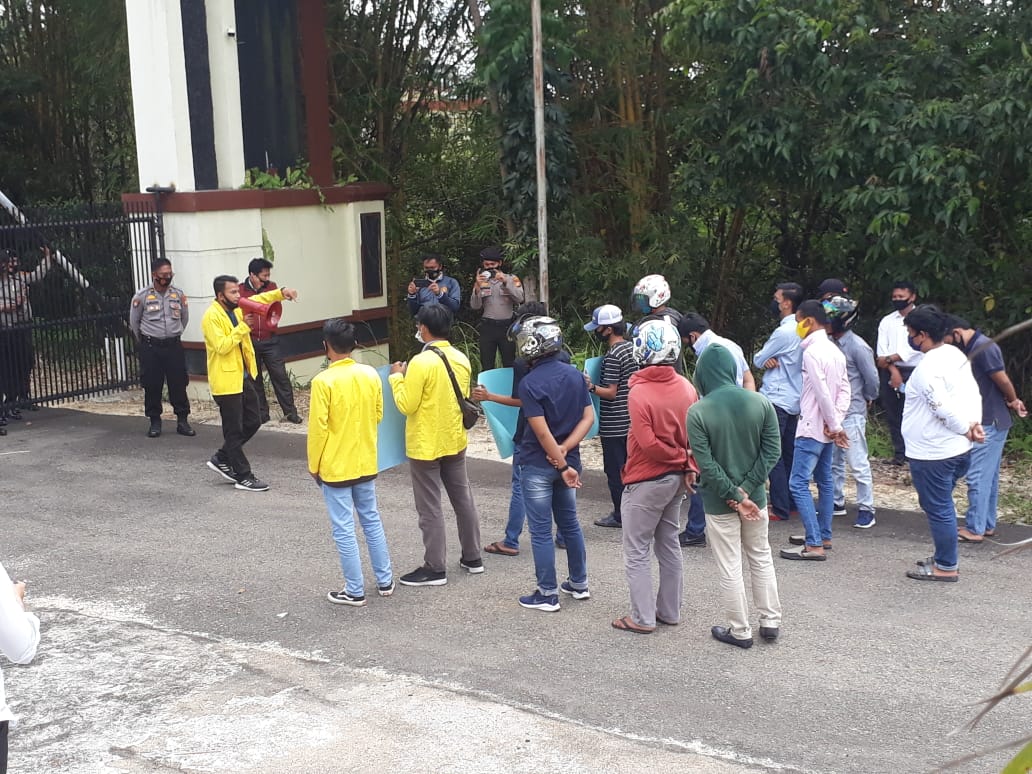 Mahasiswa Kuansing Desak Polisi Ungkap Ijazah Palsu Wakil Bupati Halim