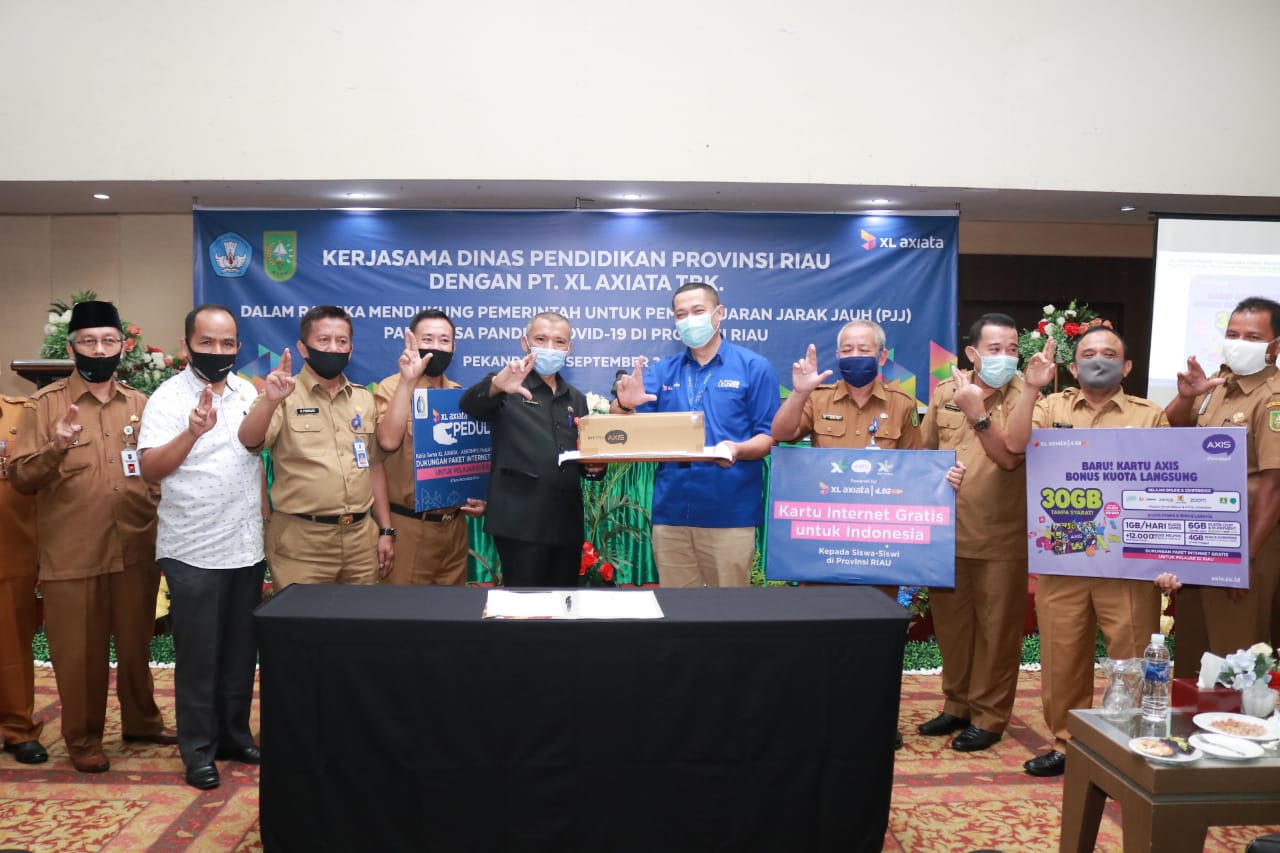 Dukung PJJ, Disdik Riau Salurkan Paket Data Internet Gratis dari XL Axiata