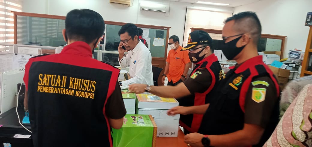Dugaan Korupsi  Mobiler Hotel kuansing, Kejari Geledah Kantor BPKAD dan Disperkim