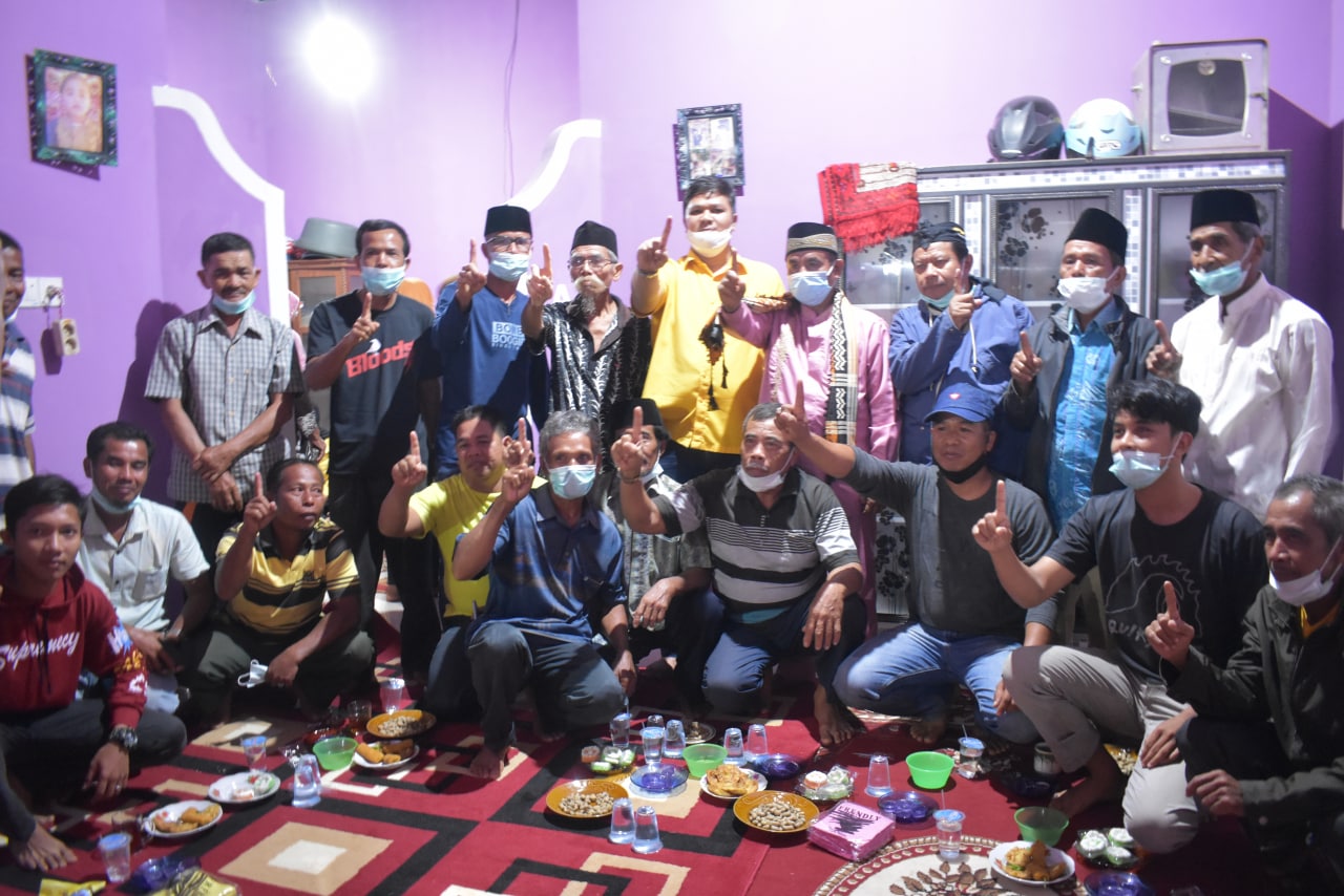 Paslon Andi Putra-Suhardiman Kukuhkan Tim Pemenangan Di Kecamatan Gunung Toar