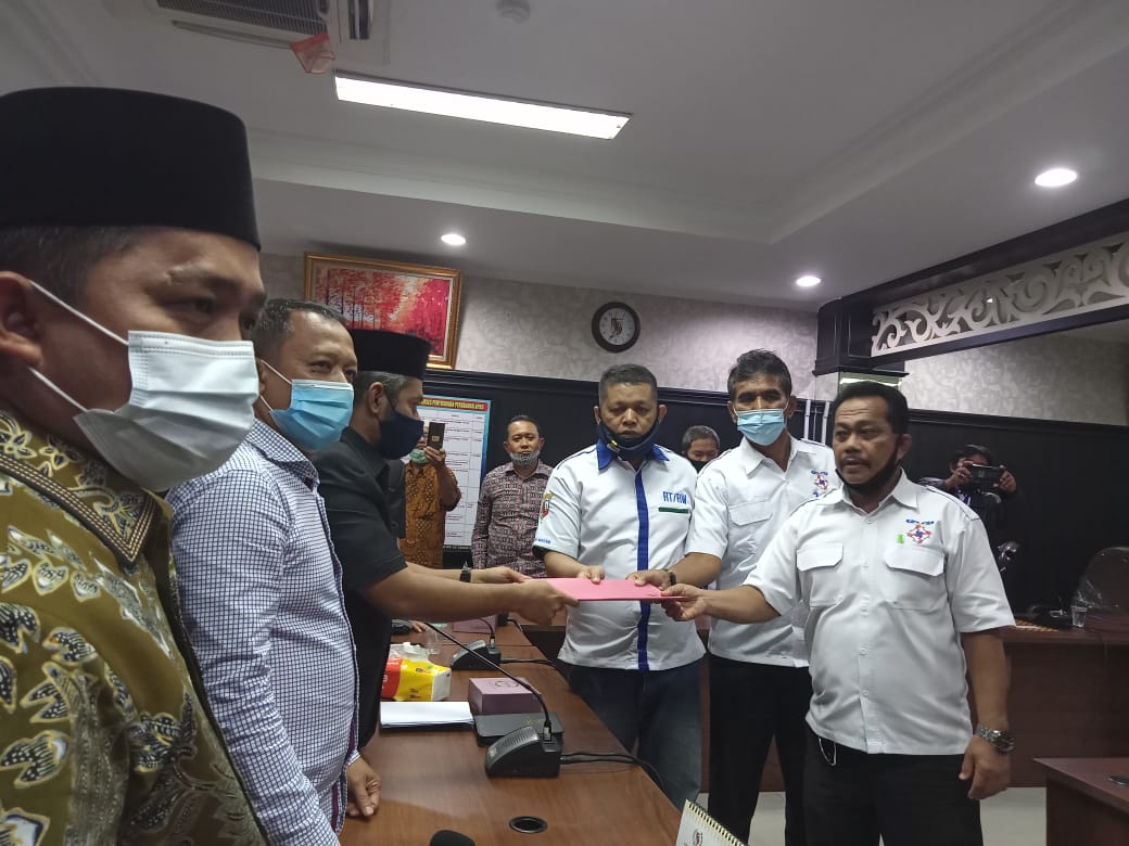 Tuntut Pembayaran Honor 12 Bulan, Forum RT-RW Pekanbaru Kota Sambangi DPRD Pekanbaru