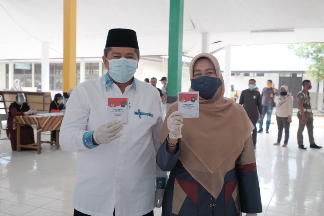 Nyoblos di TPS 02, Alfedri : Agar Tidak Muncul Klaster Pilkada, Semua Harus Standar Prokes