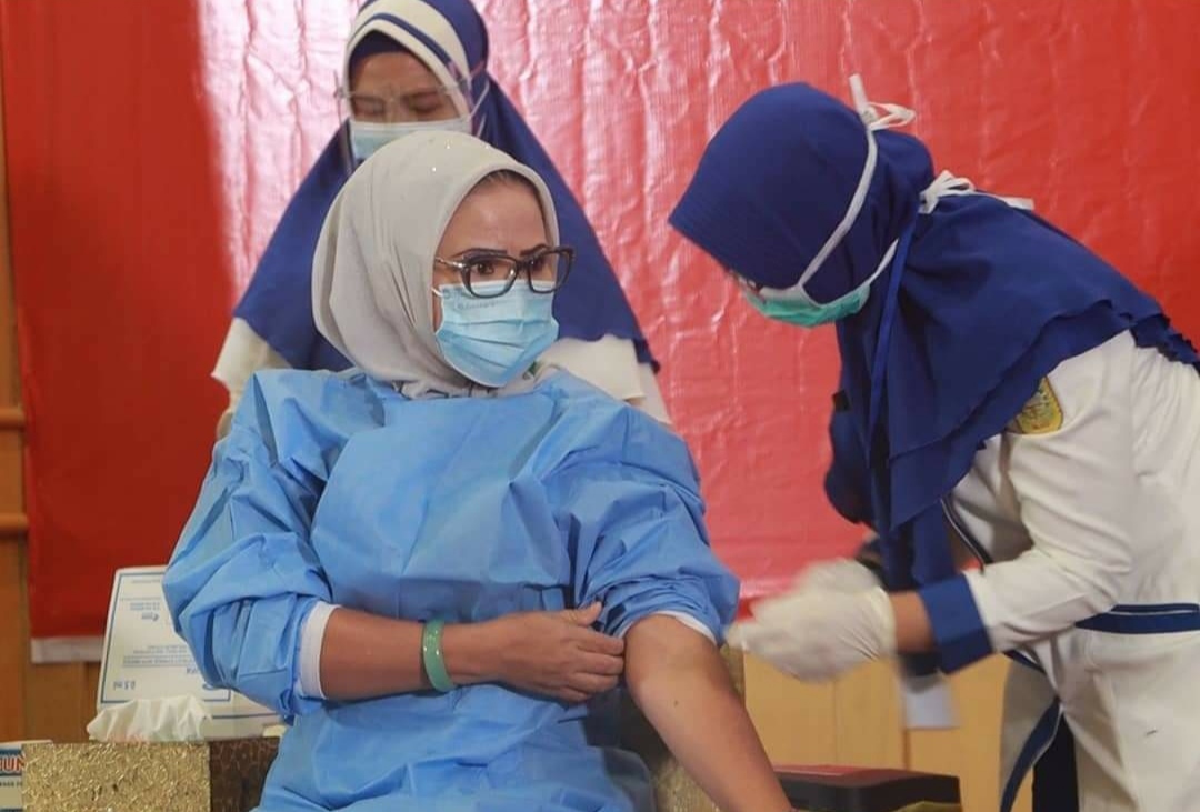 Usai Divaksin Langsung Beraktifitas, Ade Hartati : Vaksin Aman Untuk Tubuh