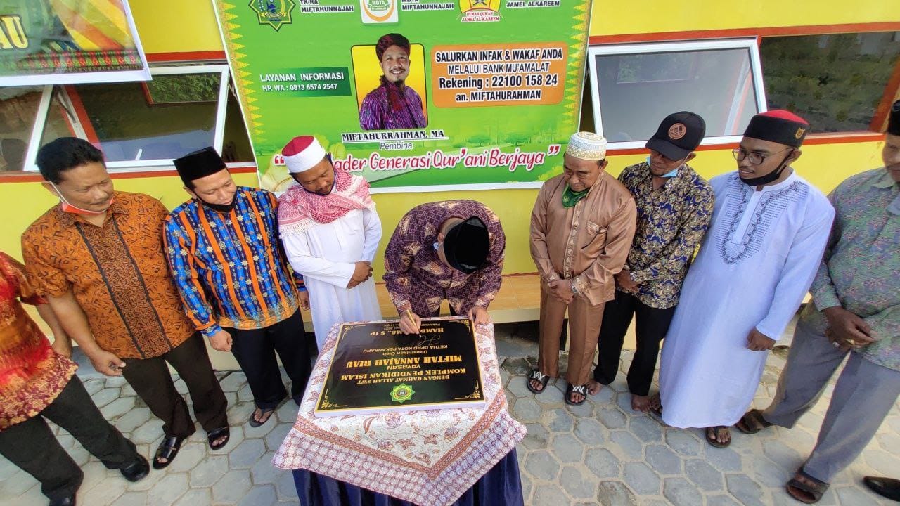 Ketua DPRD Pekanbaru Resmikan Komplek Pendidikan Islam Yayasan Miftah Annajah