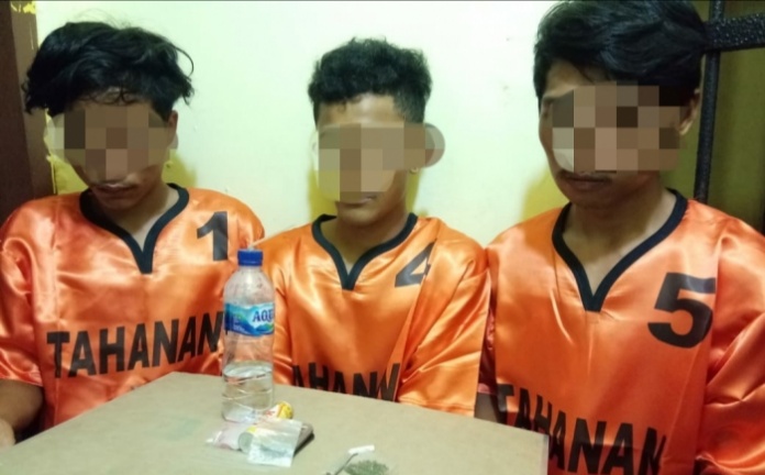 Polsek Singingi Amankan 2 Pengedar Narkoba Bersama Seorang Kurir
