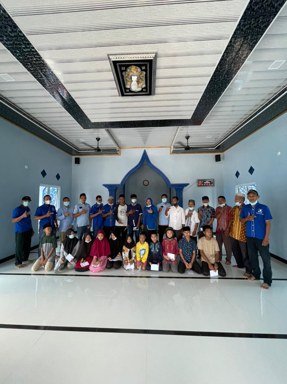 Komperensi Bagikan Puluhan Paket Sembako dan Santunan Untuk Anak Yatim