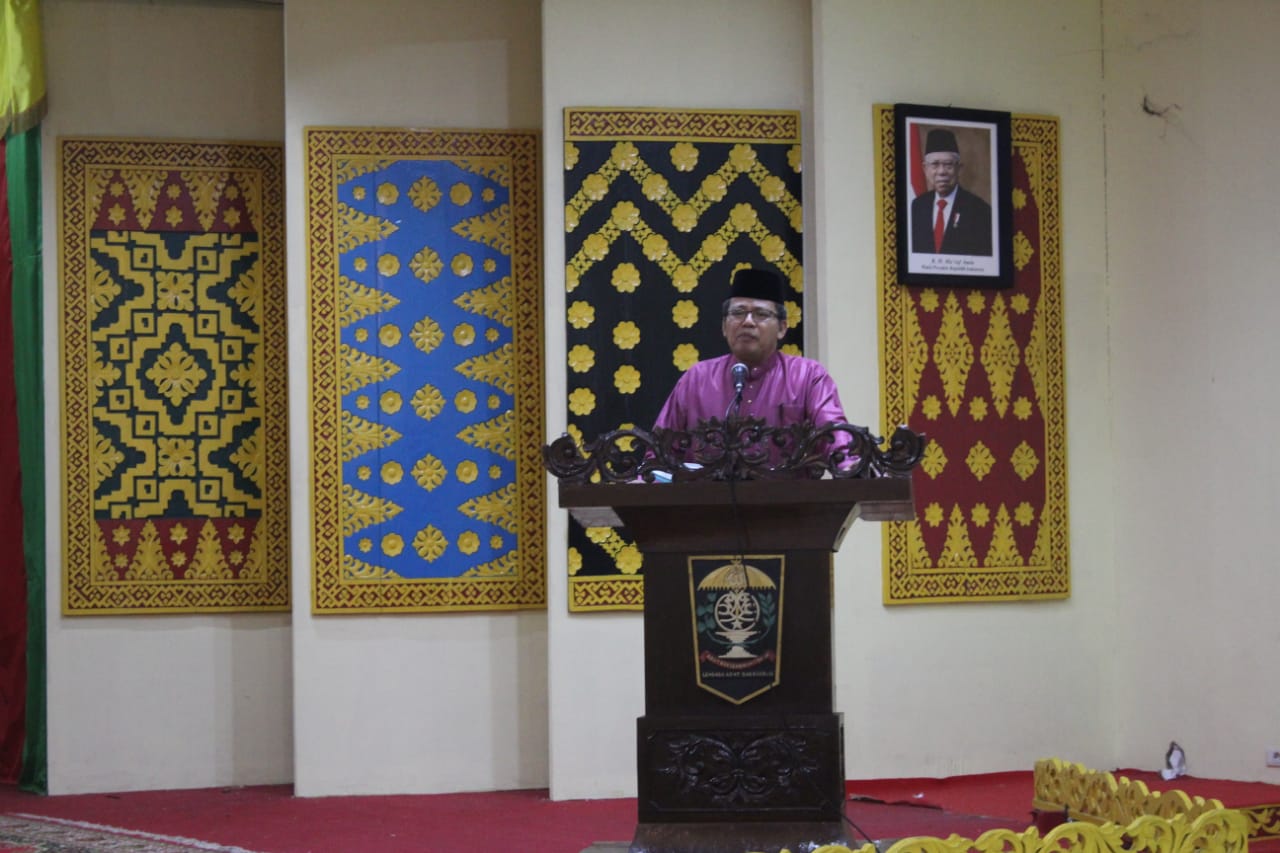Datuk Seri Syahril Bicara Pemberdayaan Ekonomi Masyarakat Adat di Milad 51 LAMR