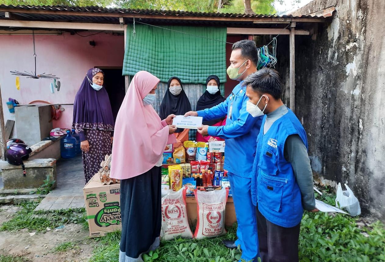 Rumah Yatim Kembali Berikan Bantuan untuk Ibu Sri Suryani