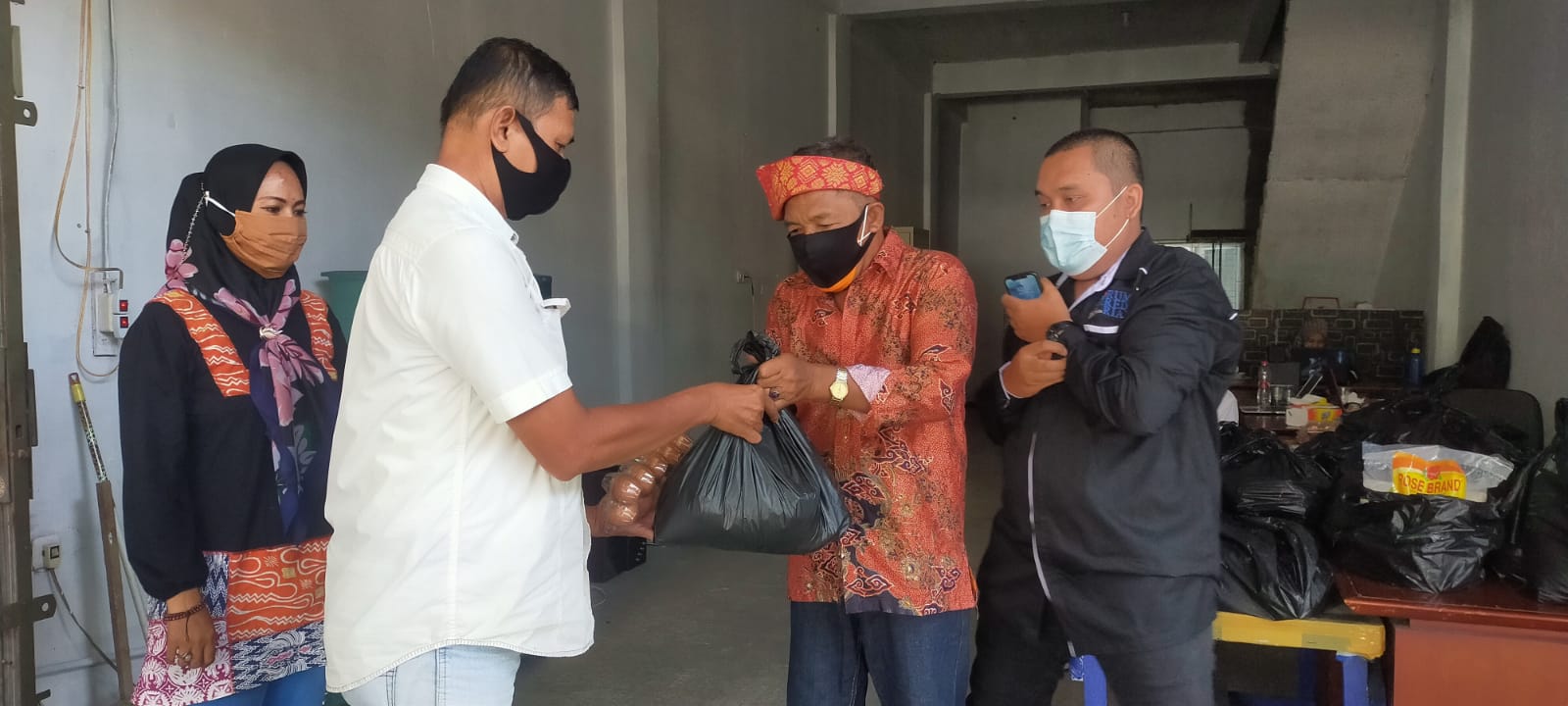 Bantu Anggota di Masa Pandemi, FPR Bagi-bagi Sembako