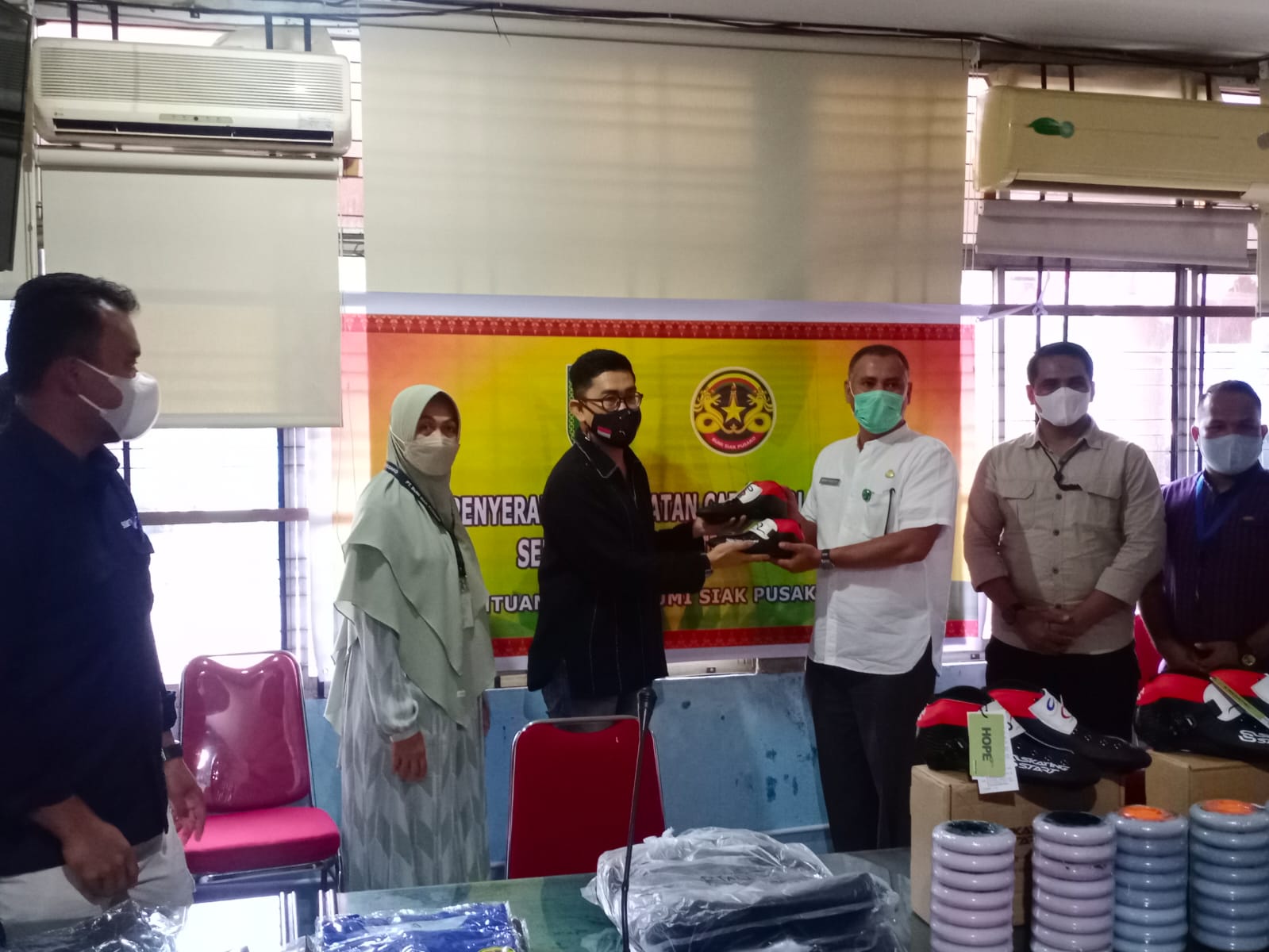 PT BSP Serahkan Bantuan Perlengkapan Latihan untuk Cabor Sepatu Roda Riau