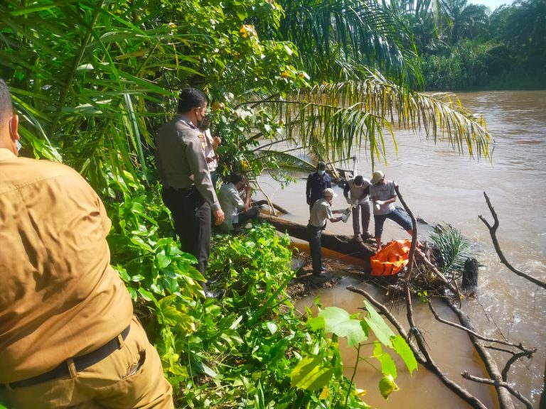 Mayat Bocah 10 Tahun Ditemukan Hanyut di Aliran Sungai Batang Buluh
