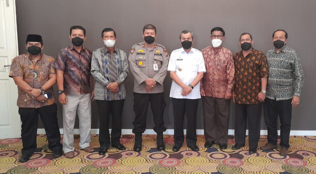 Petinggi IKLA Riau Silaturahmi ke Gubri, Ini Harapan Hanafi pada Gubernur