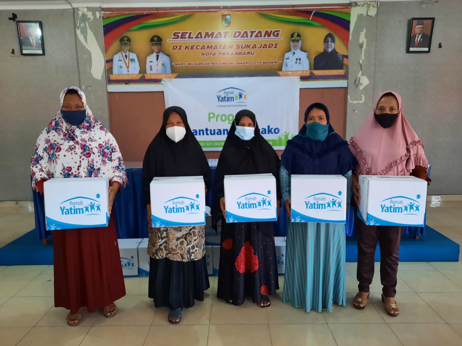 Berbagai Program Bantuan Dibagikan Rumah Yatim kepada Warga Kecamatan Sukajadi Pekanbaru