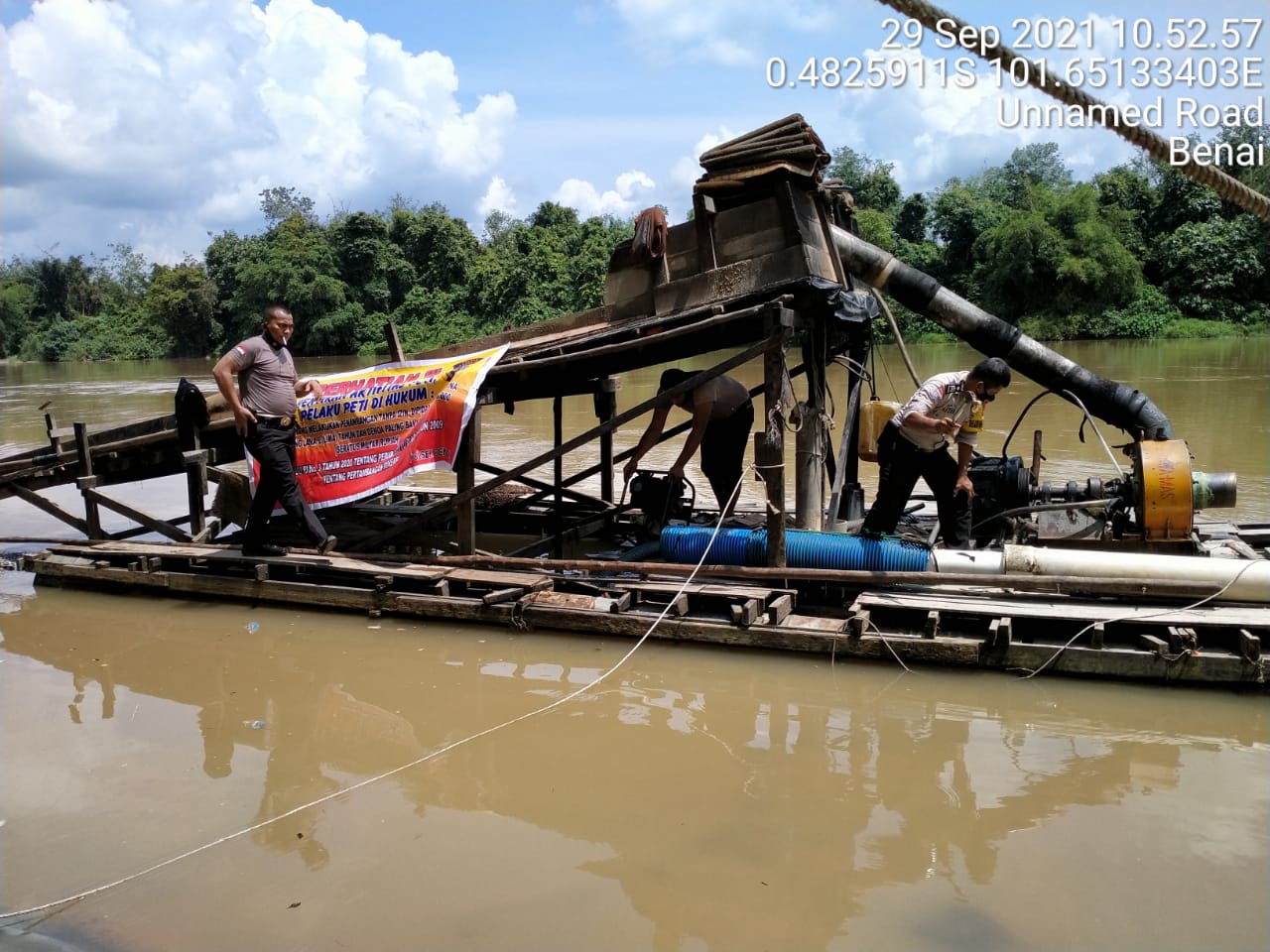 Polsek Benai Kembali Musnahkan Rakit PETI di Sungai Kuantan