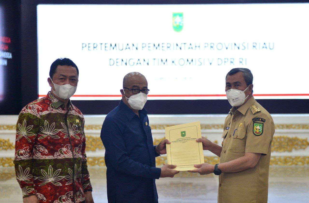 Terima Kunker  Komisi V DPR RI, Gubri Usulkan Proyek Infrastruktur