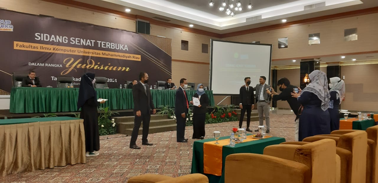 Dibuka Dekan, 179 Mahasiswa Fasilkom UMRI Ikuti Yudisium Secara Khidmat