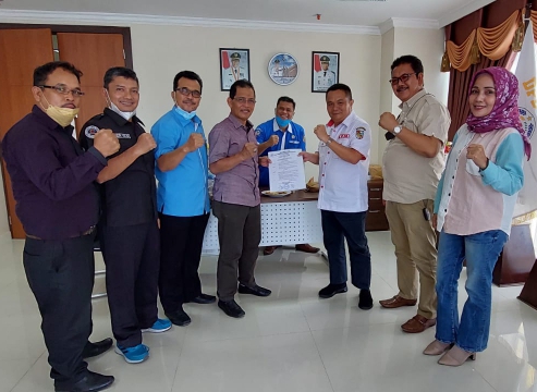 SK Panitia Diserahkan, LPM Kota Pekanbaru Bakal Dikukuhkan Walikota 