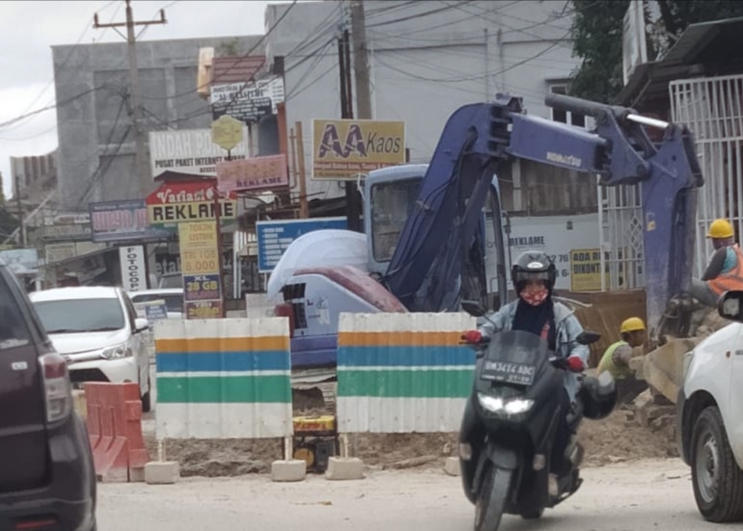DitanyaÂ  Bagi-bagi Fulus Proyek IPAL, Ichwanul: Saya No Comment