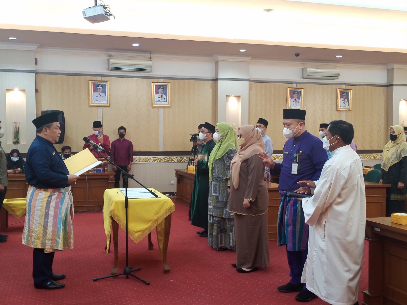 Sekdaprov Riau Lantik 392 Pejabat Fungsional
