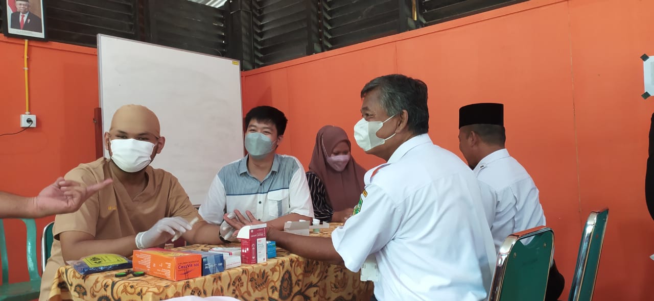 Ditaja Formall, Guru SMAN Lirik Lakukan Cek Kesehatan Gratis