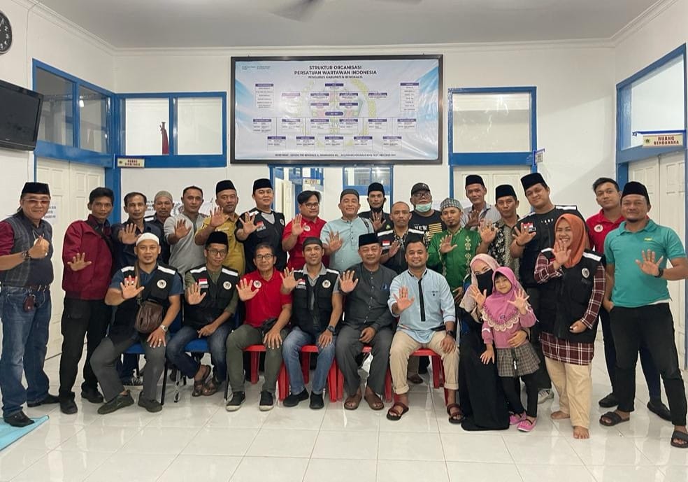 PWI Bengkalis Gelar Takjil On The Road dan Buka Bersama Kadiskominfotik