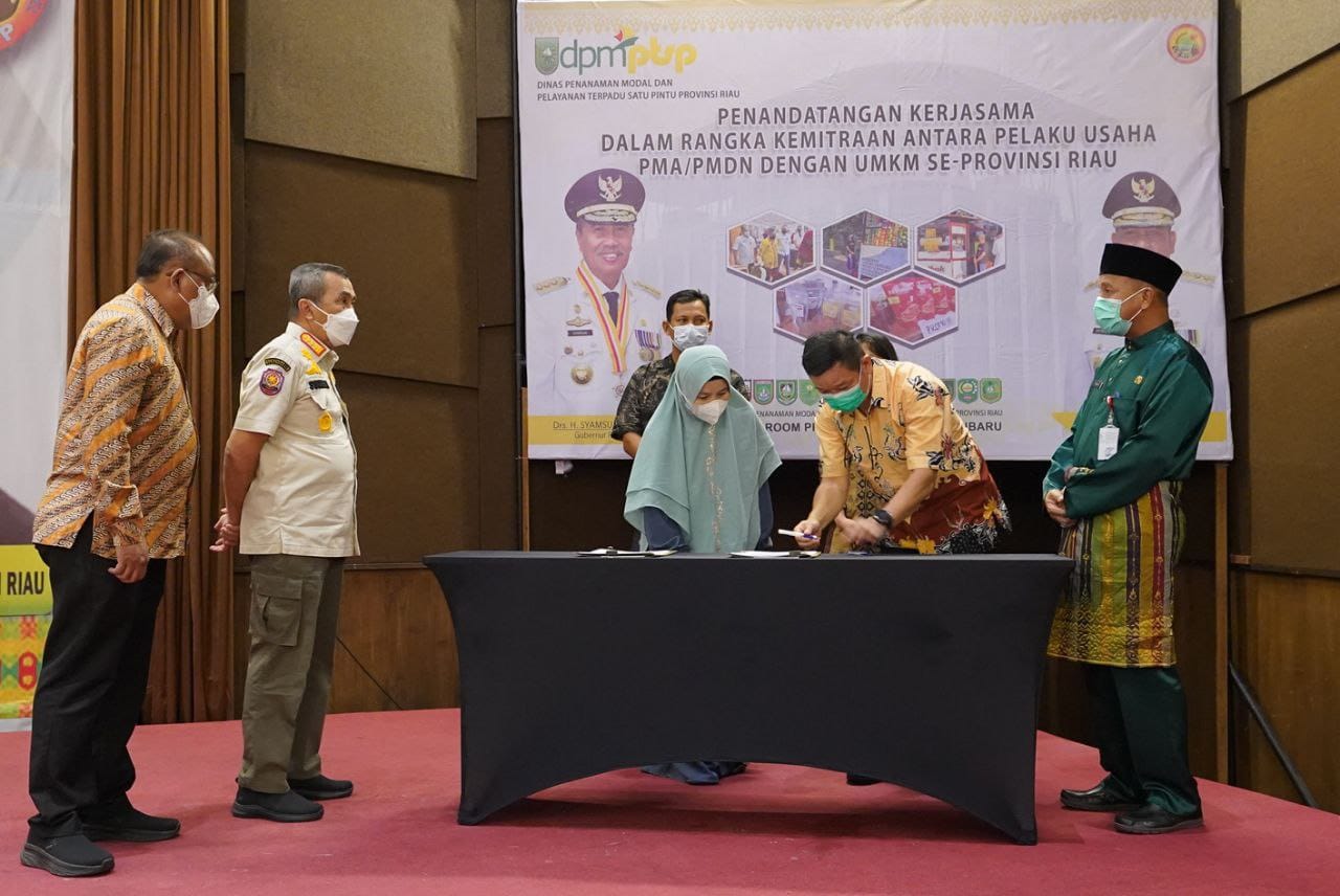 Dukung Usaha Kecil dan Menengah, 215 UMKM Lakukan MoU dengan Pelaku Usaha