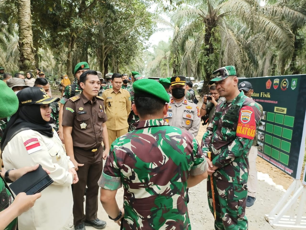 Tinjau TMMD ke 133 di Muara Basung, Pangdam I/BB: Dandim Harus Sejalan dengan Bupati