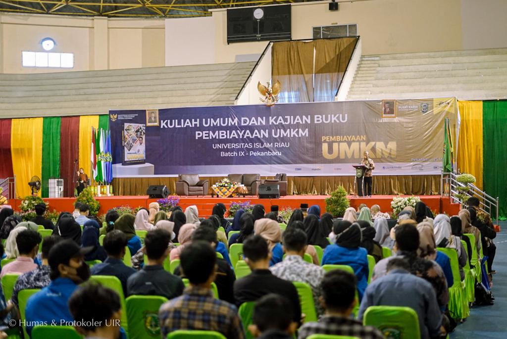 Menko Perekonomian Beri Kuliah Umum di UIR, Dorong Kebangkitan UMKM 