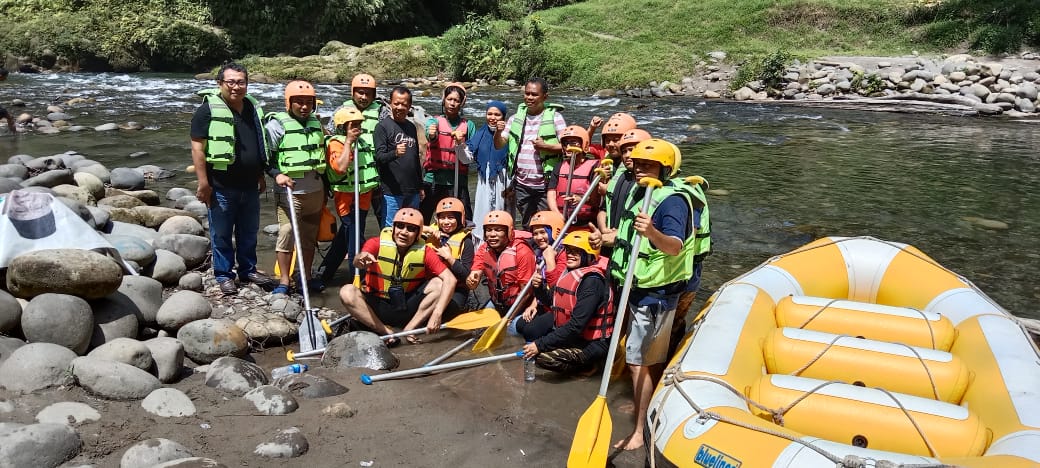 Ketum SMSI Pusat dan Bupati Sergai Ikut Arung Jeram di Sungai Bah Bolon