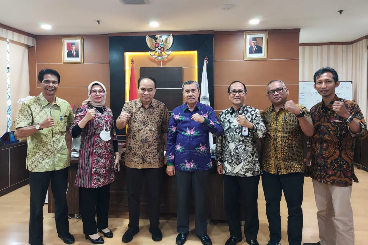 Wamendes PDTT Apresiasi Komitmen Gubernur Riau Membangun Desa 
