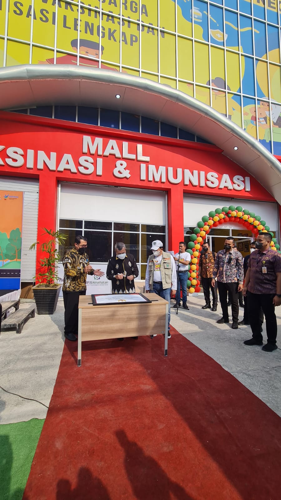 Gubri Syamsuar Resmikan Mal Pelayanan Vaksinasi dan Imunisasi