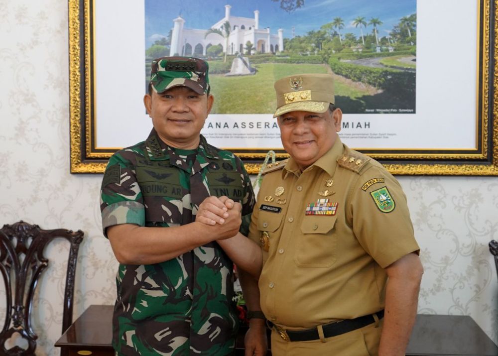 Kunker ke Riau Jadi Momen Bernostalgia Jenderal Dudung dan Wagubri Edy Natar 