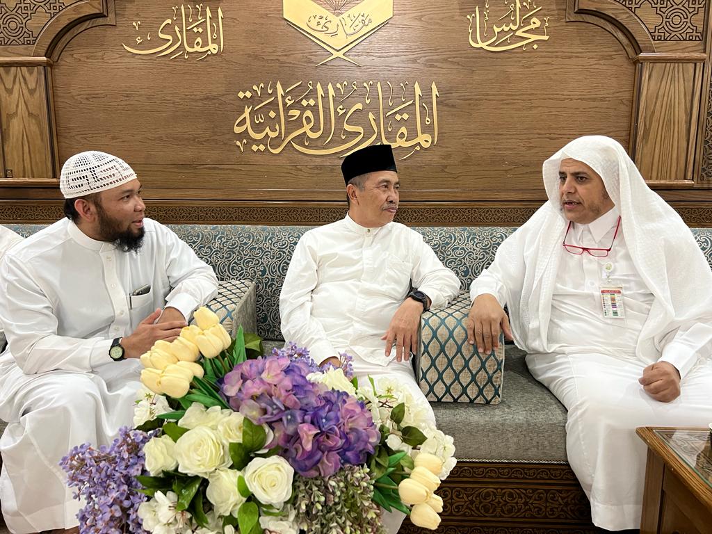 Pembangunan Quran Center di Pekanbaru, Gubri Kunjungi Maqari Quraniyah di Madinah