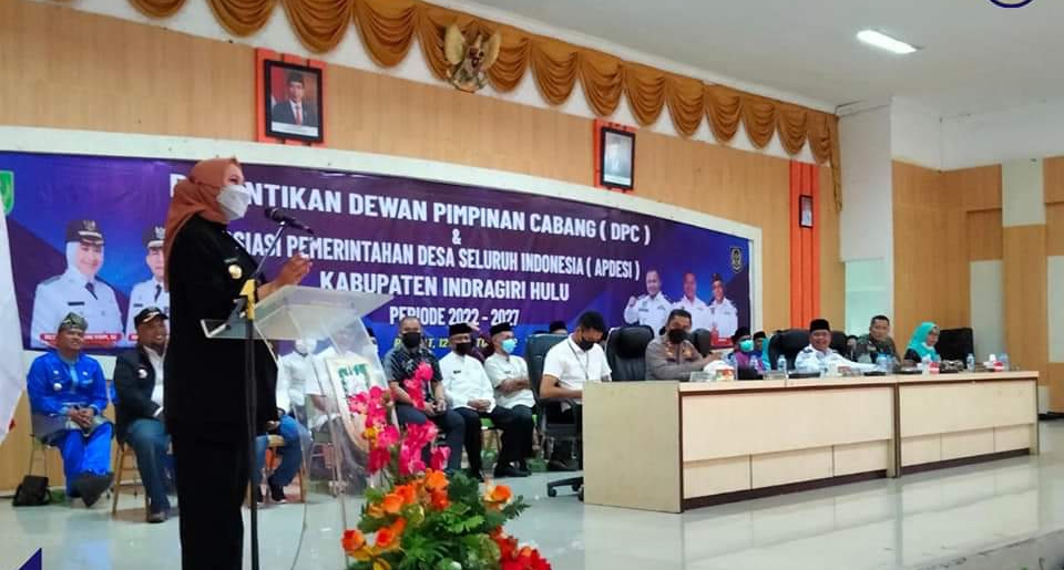Hadiri Pelantikan DPC APDESI Inhu, Ini Harapan Bupati Rezita