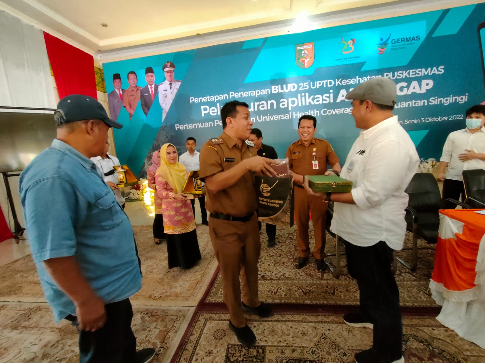 Bupati Kuansing Suhardiman Amby Bangga Didatangi Rombongan Wartawan PWI Riau