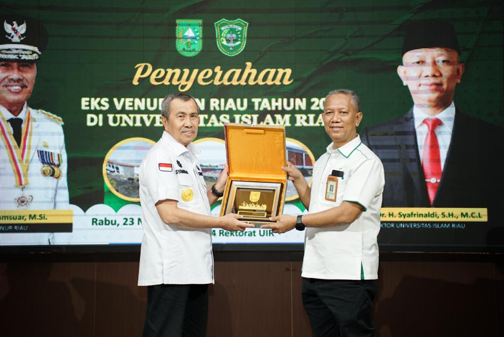 Sah! Pemprov Riau Serahkan Tiga Eks Venue PON 2012 pada UIR