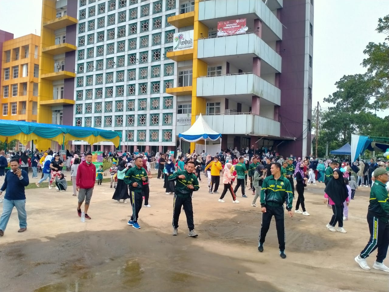 Puncak Peringatan Hari Kesehatan Nasional ke-58, Dinkes Inhil Gelar Senam Sehat