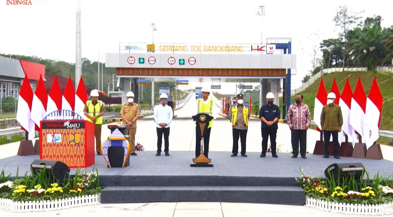Resmikan Tol Pekanbaru - Bangkinang, Presiden Jokowi Harap Konektivitas Semakin Terbuka
