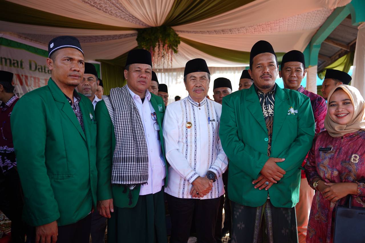 Masyarakat Singingi Hilir Sampaikan Aspirasi pada Gubri Saat Hadiri Tablig Akbar 