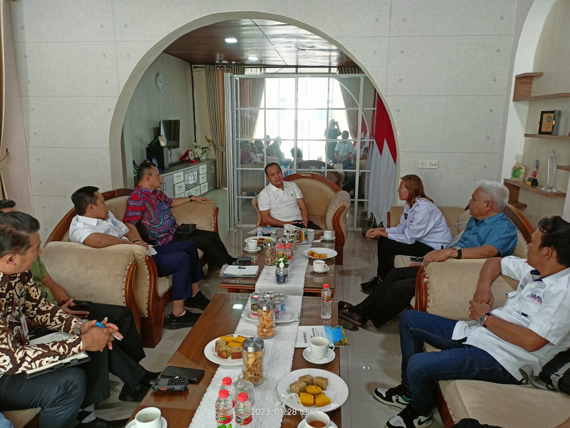 Bupati Batubara Zahir Dukung Ekspedisi Toba SMSI