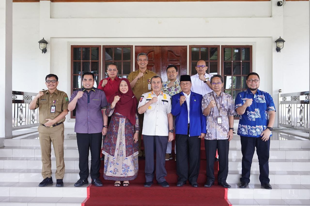 Rektor Minta Gubri Syamsuar Jadi Ketua Dewan Pertimbangan Universitas Riau