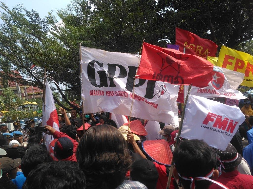 Demo Gedung DPRD Riau, FPR tuntut perbaikan upah buruh