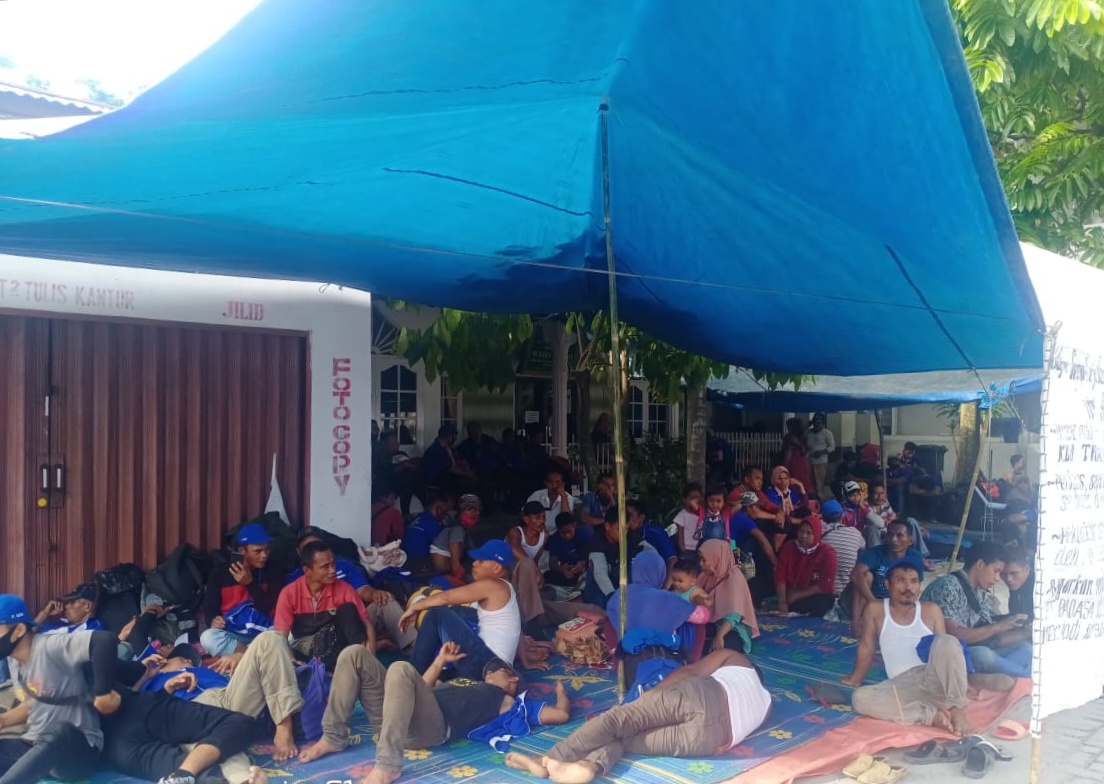 Tuntut Hak, Ratusan Pekerja PT Padasa Enam Utama 