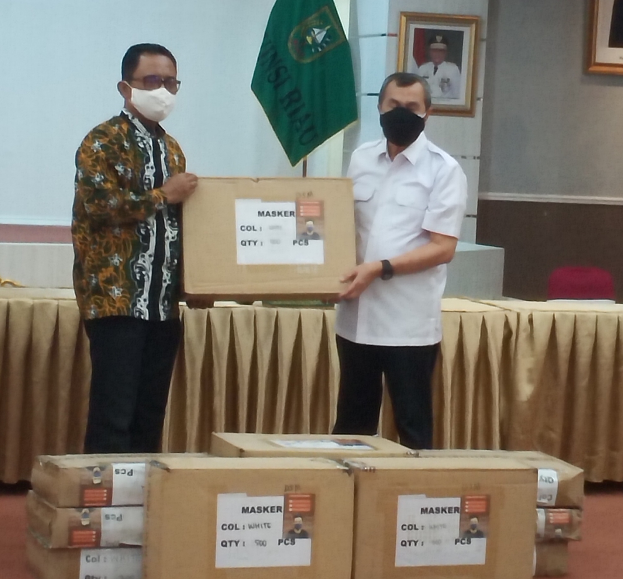 PT RAPP Bantu Pemprov Riau 100 Ribu Masker Berbahan Rayon  